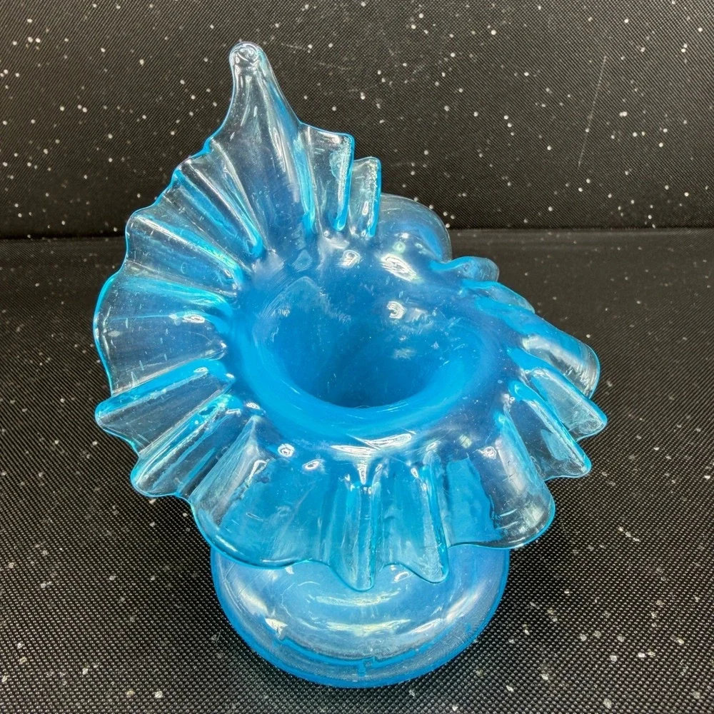 Vintage Blue Blown Art Glass Ruffled Jack in the Pulpit Vase Vessel 5in